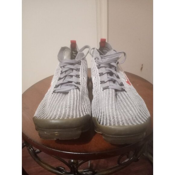 Nike Air VaporMax Flyknit 3 Men's Size 11.5 Particle Grey/Black/Red, AJ6900-012 - Picture 6 of 15